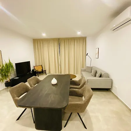 Sea View Penthouse Universal Residences *