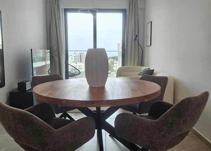 Sea View Penthouse Universal Residences アパート パ フォス