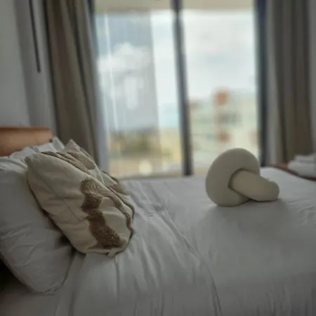 Sea View Penthouse Universal Residences *