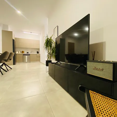 Sea View Penthouse Universal Residences Appartement