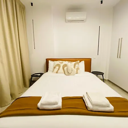 Sea View Penthouse Universal Residences * 파포스