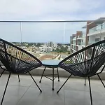 Sea View Penthouse Universal Residences *