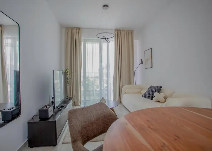 Sea View Penthouse Universal Residences شقة